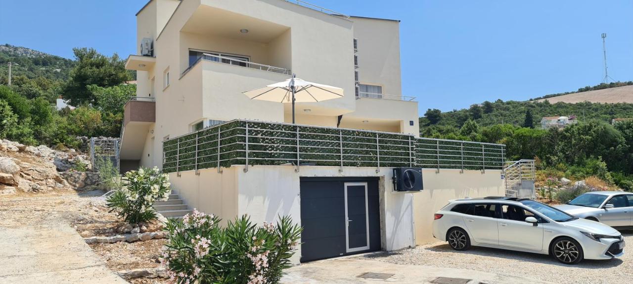 Villa Aninka Komarna Exterior photo